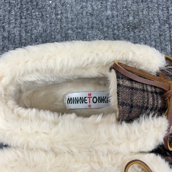 Minnetonka Women’s Chrissy Brown Plaid Suede slippers (2928) - Picture 6 of 7